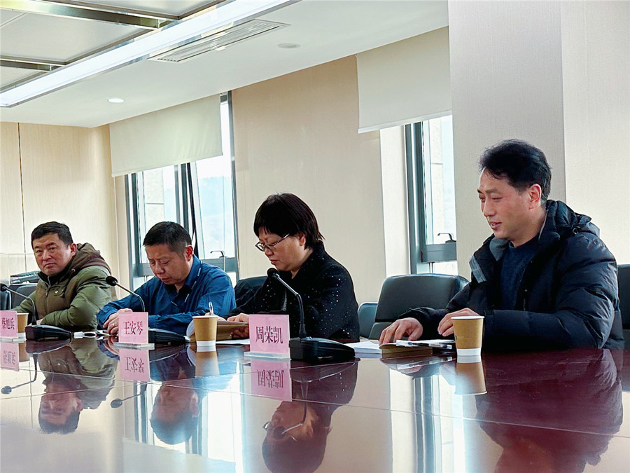 市卫生健康委副主任王安琴调研市职防院职业病防治工作_副本.jpg 市卫生健康委副主任王安琴调研市职防院职业病防治工作_副本.jpg